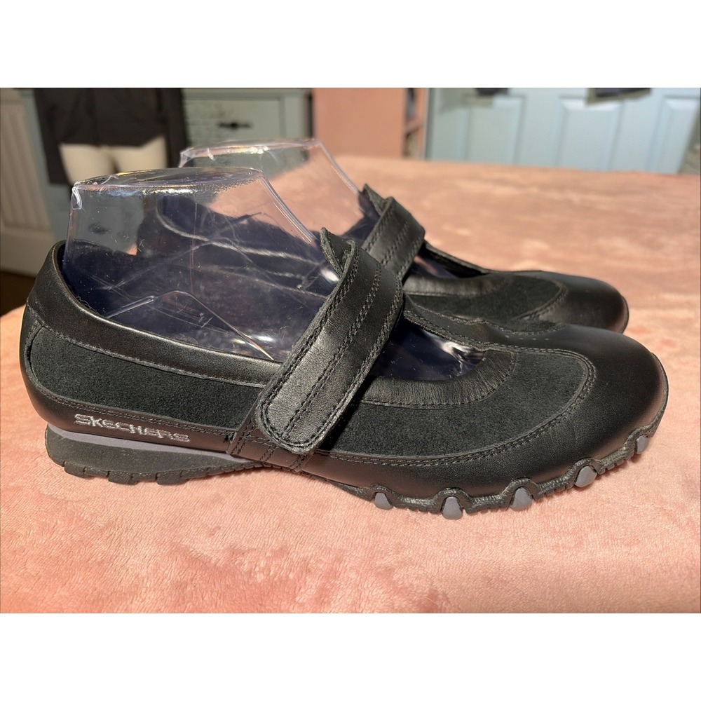 Skechers Women's Size 9.5 Mary Jane Walking Shoes. Black, Comfort. Leather Upper